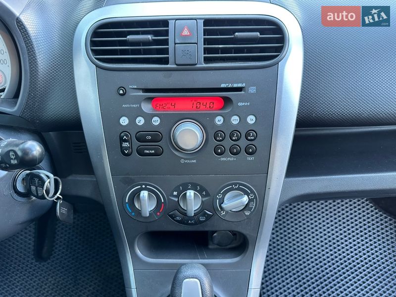 Хэтчбек Suzuki Splash 2011 в Киеве