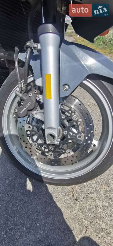 Мотоцикл Спорт-туризм Suzuki SV 1000S 2004 в Броварах