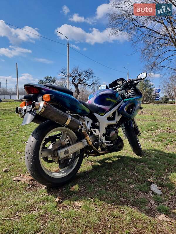 Спортбайк Suzuki SV 400S 1998 в Дніпрі