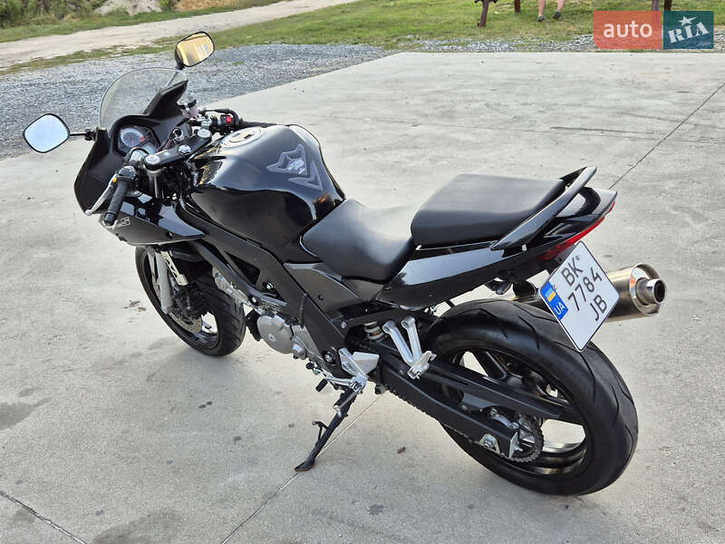 Мотоцикл Спорт-туризм Suzuki SV 650 2005 в Славуті