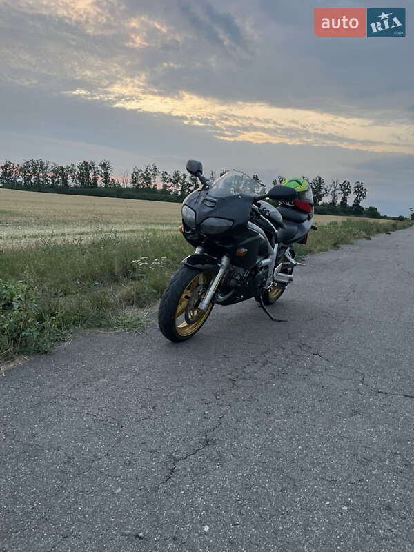 Мотоцикл Спорт-туризм Suzuki SV 650 1999 в Чечельнику фото Мотоцикл Спорт-туризм Suzuki SV 650 1999 в Чечельнику