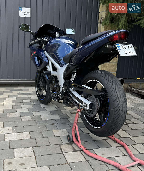Спортбайк Suzuki SV 650S 2000 в 