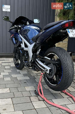 Спортбайк Suzuki SV 650S 2000 в 