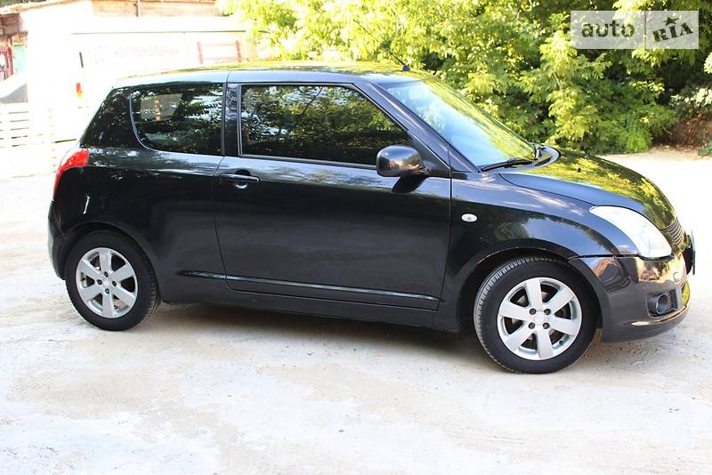 Хэтчбек Suzuki Swift 2008 в Киеве