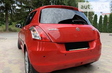 Хетчбек Suzuki Swift 2017 в 
