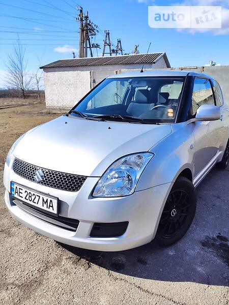 Хэтчбек Suzuki Swift 2009 в 