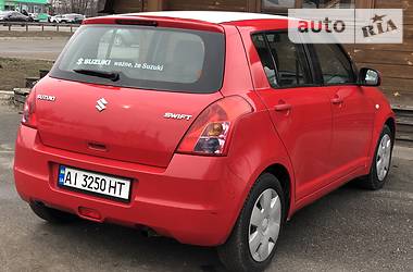 Хетчбек Suzuki Swift 2010 в 