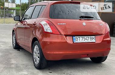 Хетчбек Suzuki Swift 2011 в 