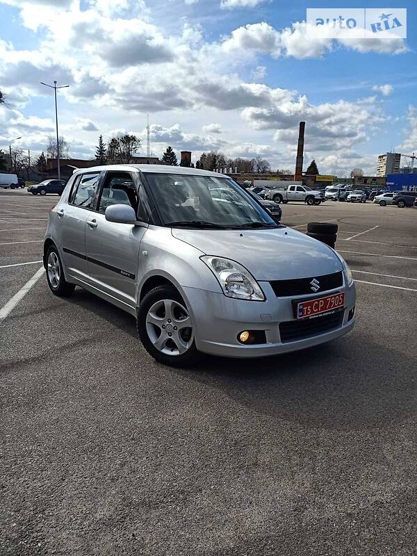 Хэтчбек Suzuki Swift 2006 в Житомире