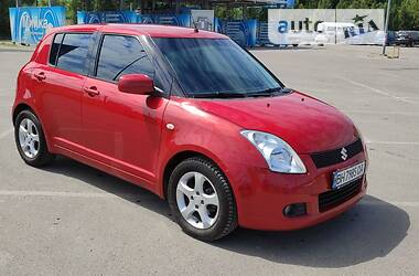 Хэтчбек Suzuki Swift 2005 в Львове