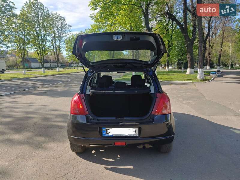 Хэтчбек Suzuki Swift 2007 в Подольске