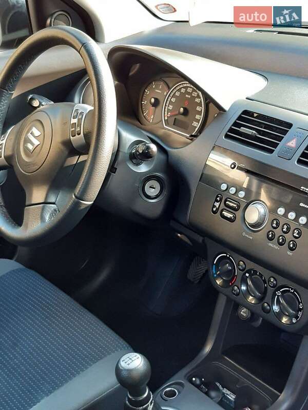 Хетчбек Suzuki Swift 2008 в Мерефа