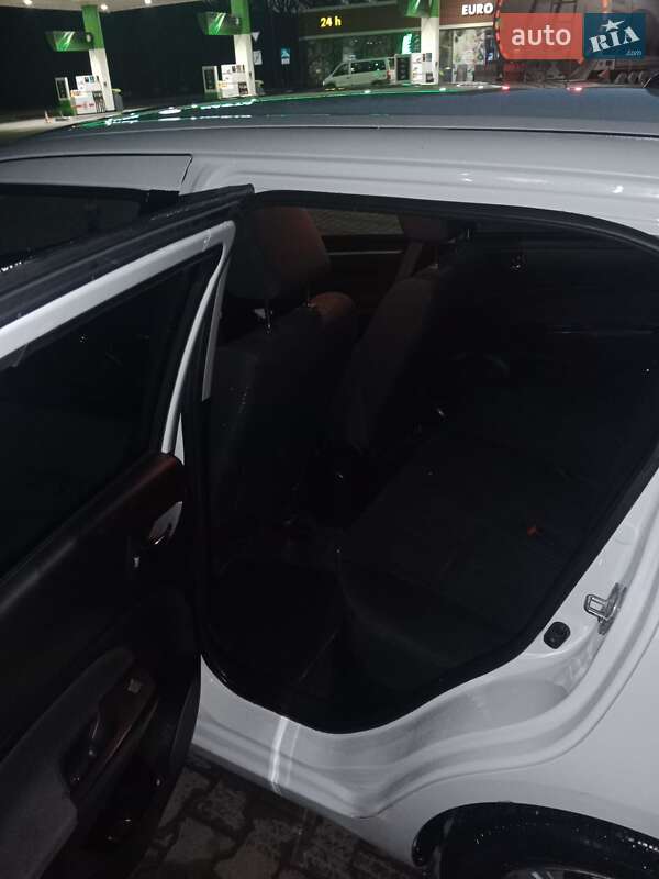 Хэтчбек Suzuki Swift 2014 в Вижнице