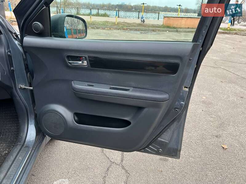 Хэтчбек Suzuki Swift 2010 в Киеве фото 8 Хэтчбек Suzuki Swift 2010 в Киеве
