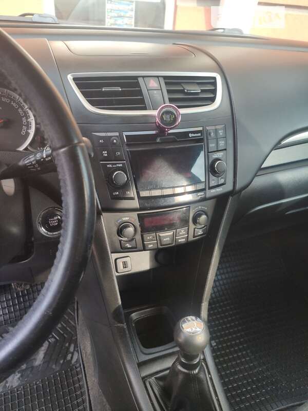 Хетчбек Suzuki Swift 2013 в Хусті