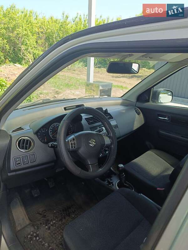 Хэтчбек Suzuki Swift 2007 в Полтаве фото 6 Хэтчбек Suzuki Swift 2007 в Полтаве
