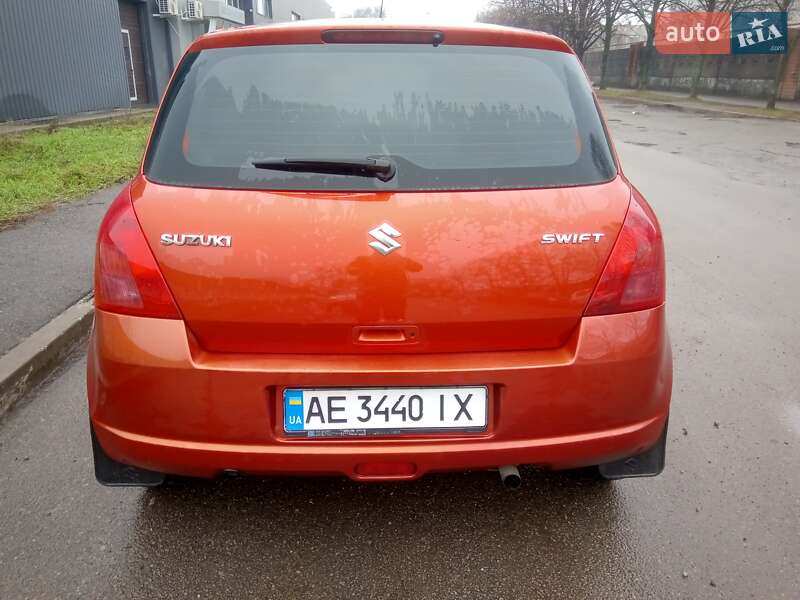Хетчбек Suzuki Swift 2007 в Дніпрі