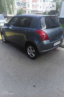 Хэтчбек Suzuki Swift 2007 в Славутиче