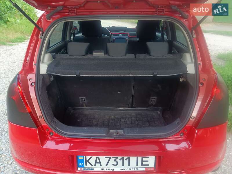 Хэтчбек Suzuki Swift 2006 в Киеве фото 5 Хэтчбек Suzuki Swift 2006 в Киеве