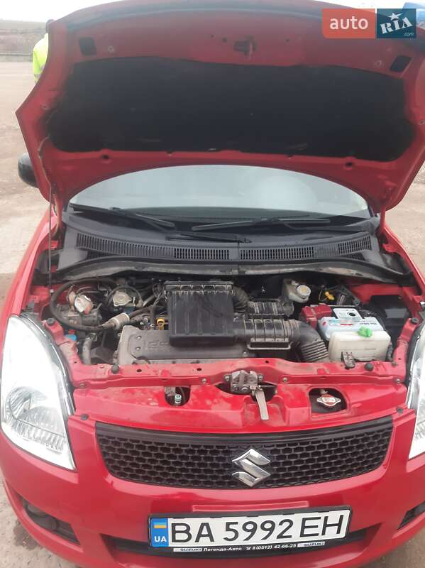Хетчбек Suzuki Swift 2010 в Кропивницькому