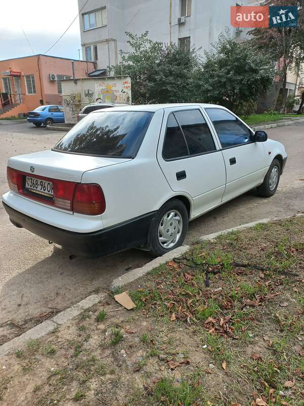 Седан Suzuki Swift 1993 в 