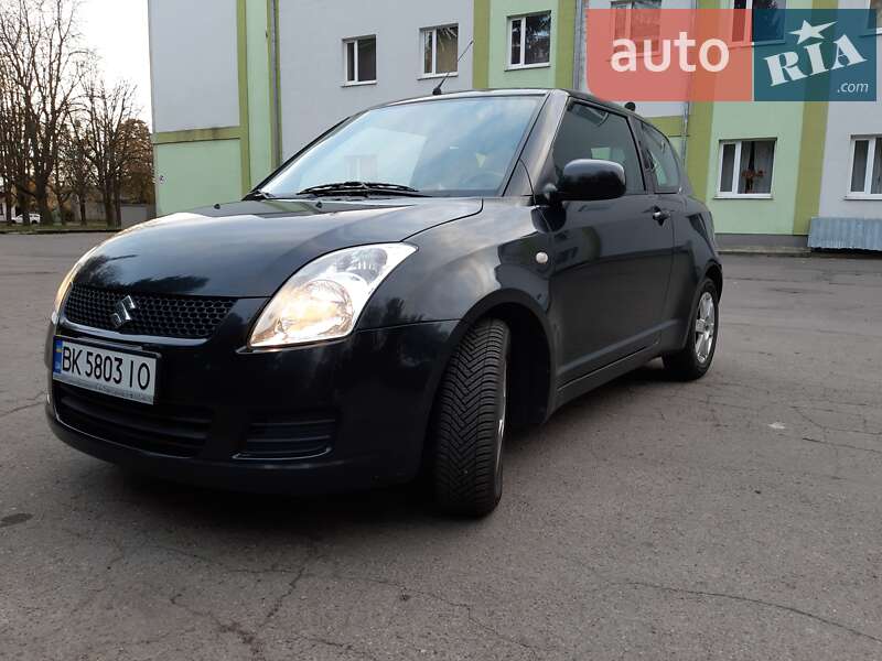 Хэтчбек Suzuki Swift 2010 в Ровно