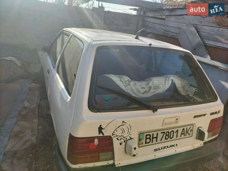Хэтчбек Suzuki Swift 1988 в Великодолинском фото 17 Хэтчбек Suzuki Swift 1988 в Великодолинском