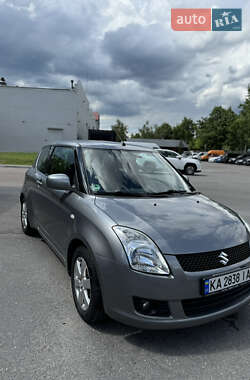 Хэтчбек Suzuki Swift 2010 в Броварах