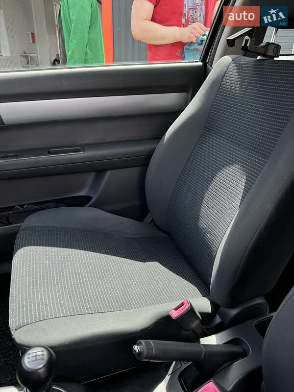 Хэтчбек Suzuki Swift 2010 в Броварах фото 11 Хэтчбек Suzuki Swift 2010 в Броварах
