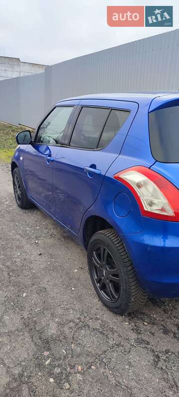 Хетчбек Suzuki Swift 2011 в Лохвиці