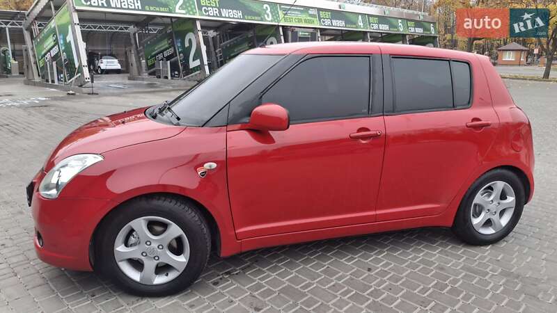 Хетчбек Suzuki Swift 2007 в Кропивницькому