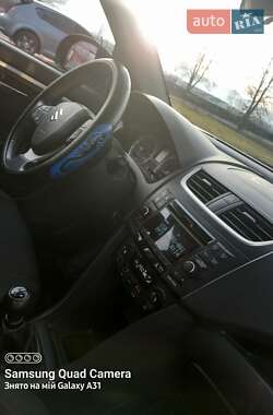 Хэтчбек Suzuki Swift 2013 в 