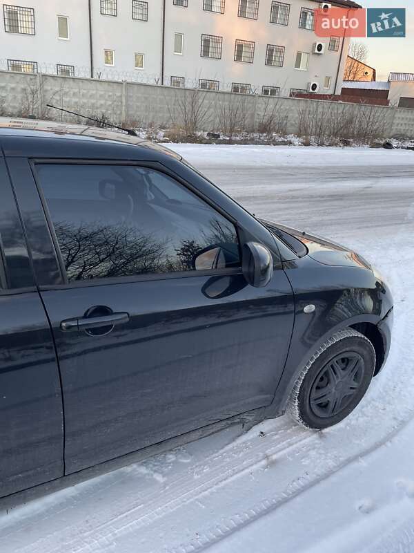 Хетчбек Suzuki Swift 2010 в Києві
