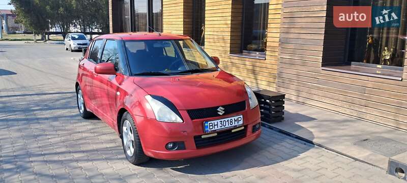 Хэтчбек Suzuki Swift 2005 в Одессе фото 2 Хэтчбек Suzuki Swift 2005 в Одессе