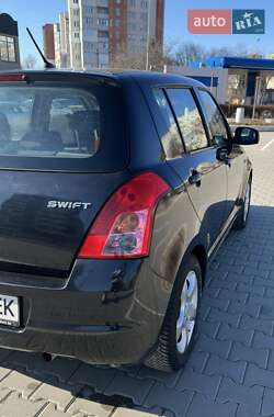 Хетчбек Suzuki Swift 2008 в 