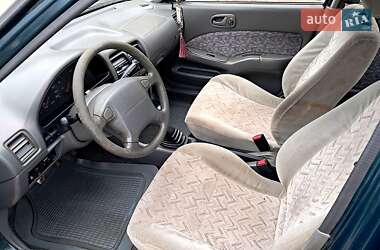 Седан Suzuki Swift 2000 в 
