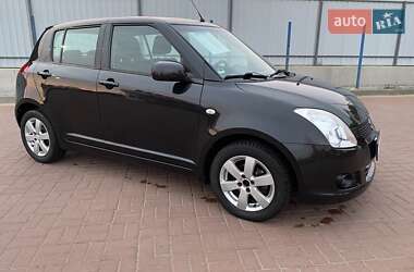 Хэтчбек Suzuki Swift 2010 в 