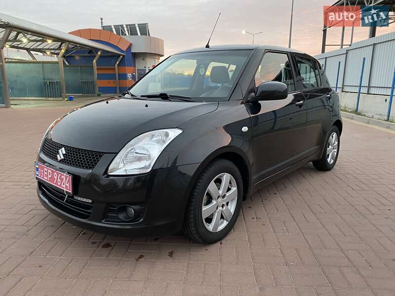 Хэтчбек Suzuki Swift 2010 в 