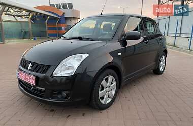 Хэтчбек Suzuki Swift 2010 в 
