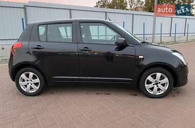 Хэтчбек Suzuki Swift 2010 в 