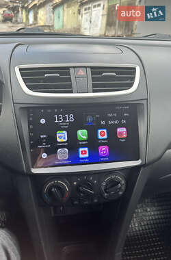 Хетчбек Suzuki Swift 2011 в 