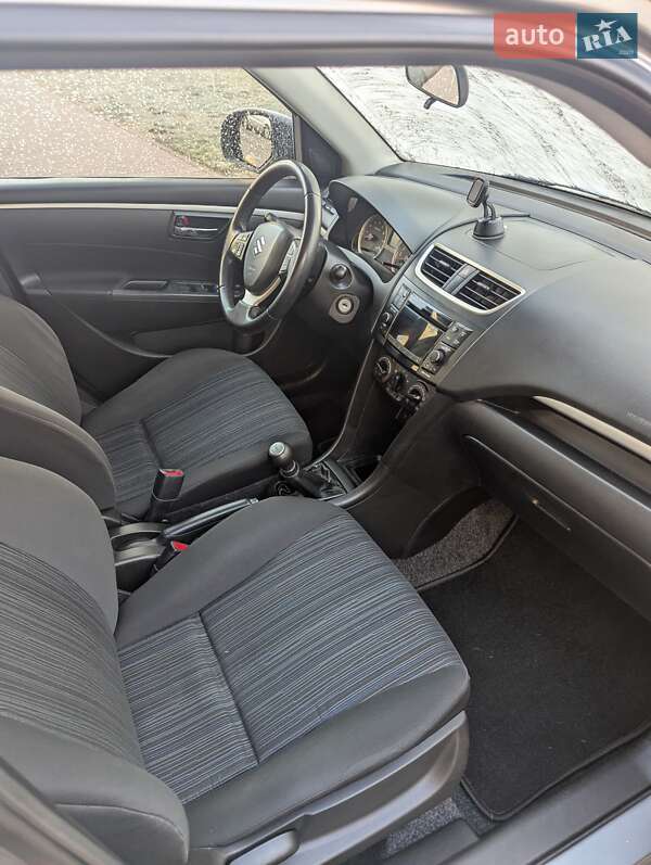 Хетчбек Suzuki Swift 2014 в Києві