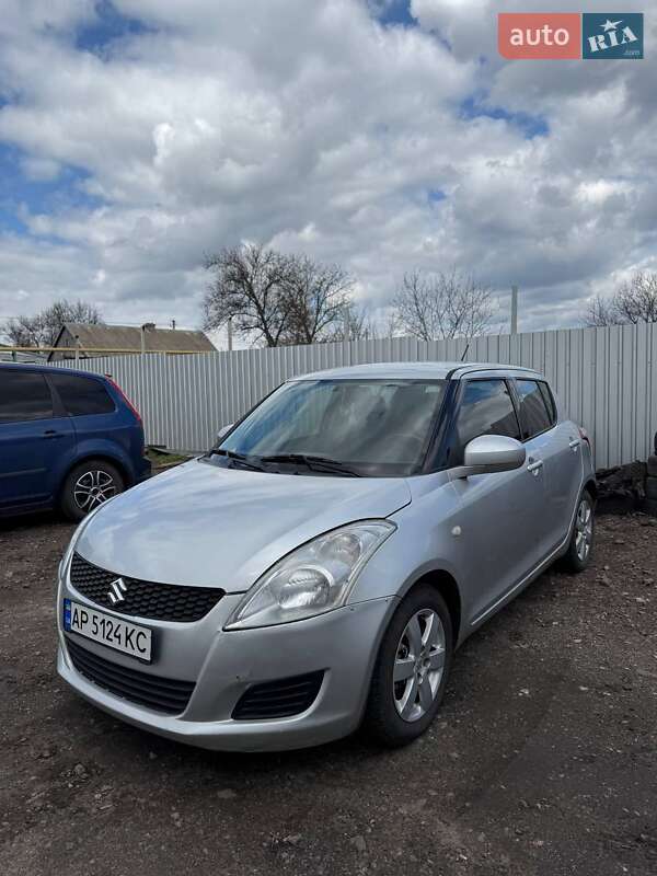 Хетчбек Suzuki Swift 2011 в 