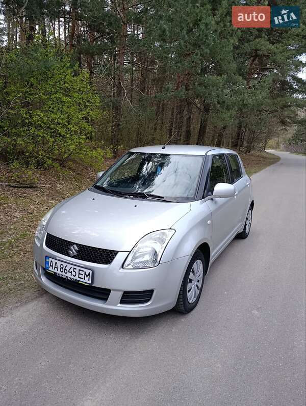 Хетчбек Suzuki Swift 2009 в 