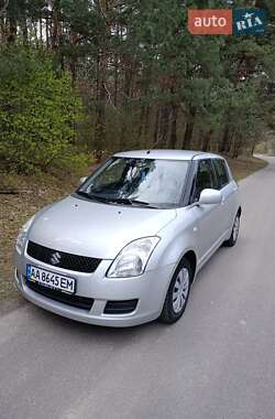 Хетчбек Suzuki Swift 2009 в 