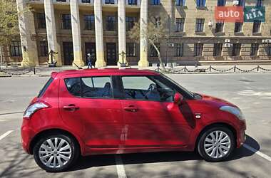 Хэтчбек Suzuki Swift 2012 в 
