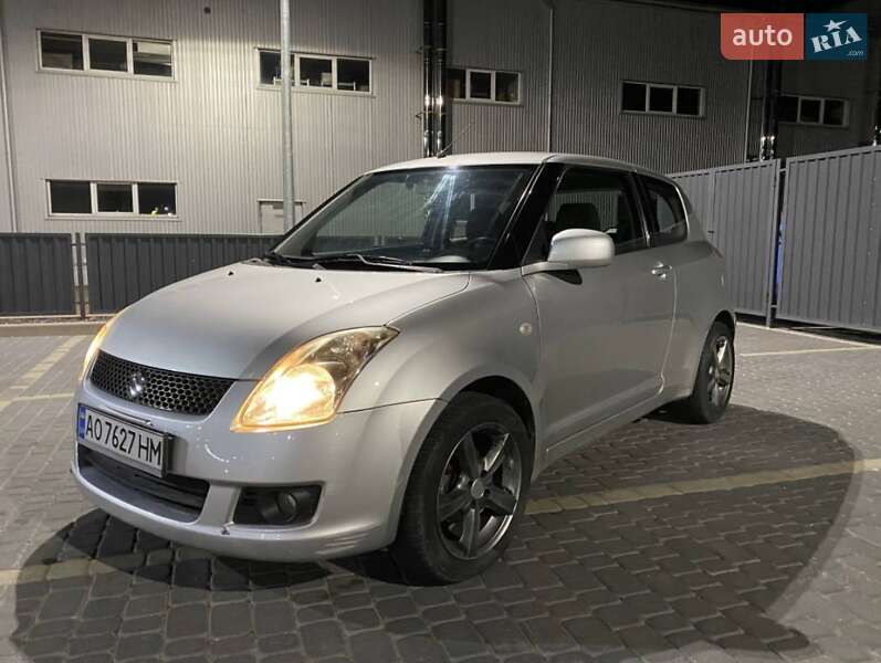 Хэтчбек Suzuki Swift 2009 в 