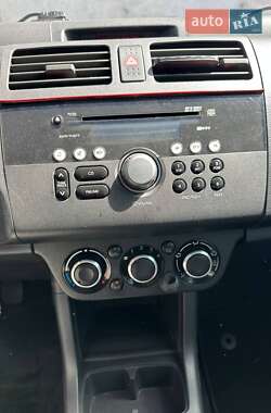 Хетчбек Suzuki Swift 2008 в 