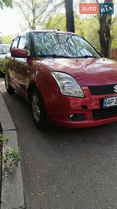 Хетчбек Suzuki Swift 2005 в Запоріжжі