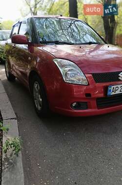 Хетчбек Suzuki Swift 2005 в 